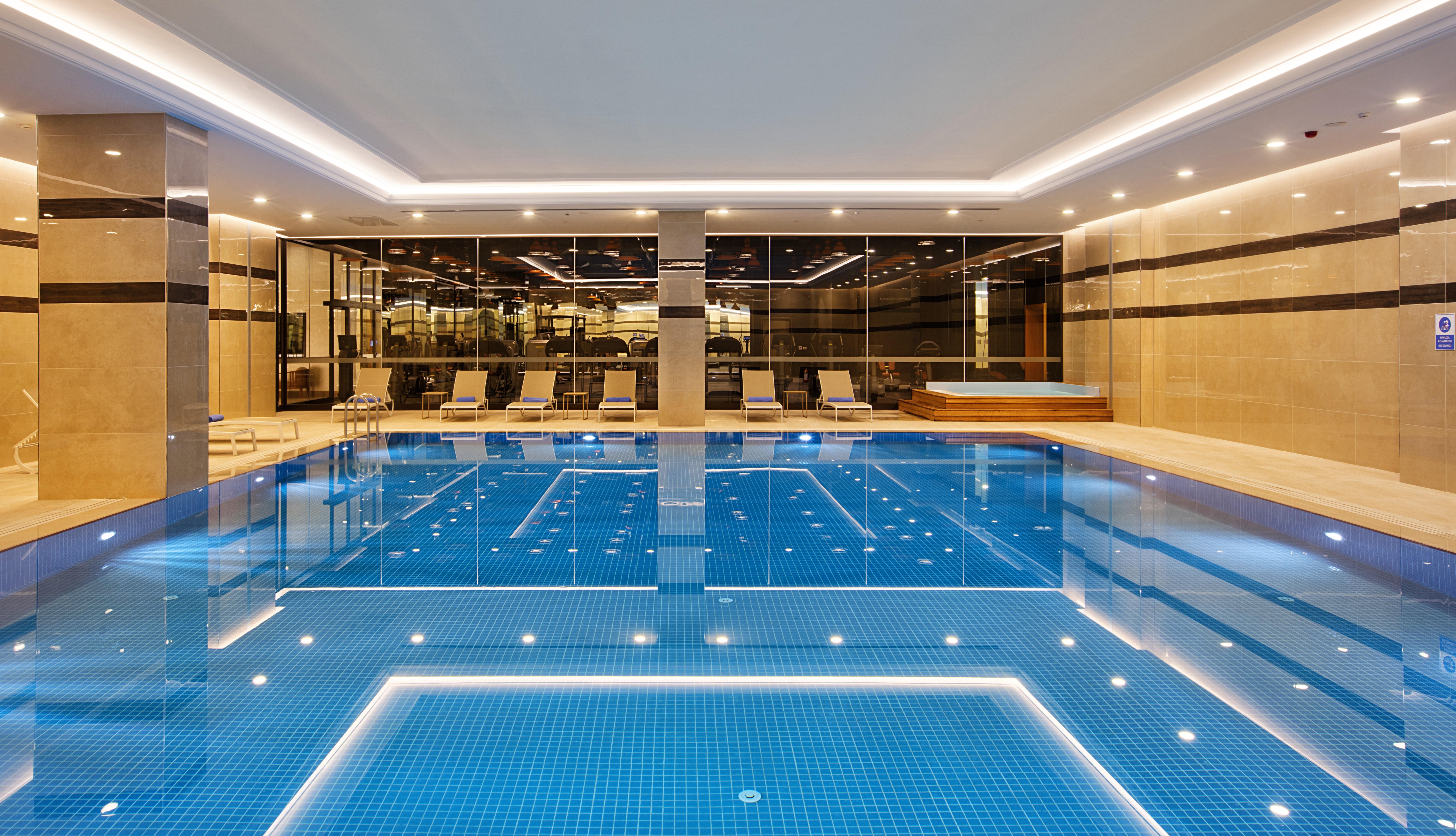 Ottoman'S Life Hotel Deluxe Istanbul Ngoại thất bức ảnh The swimming pool at the hotel