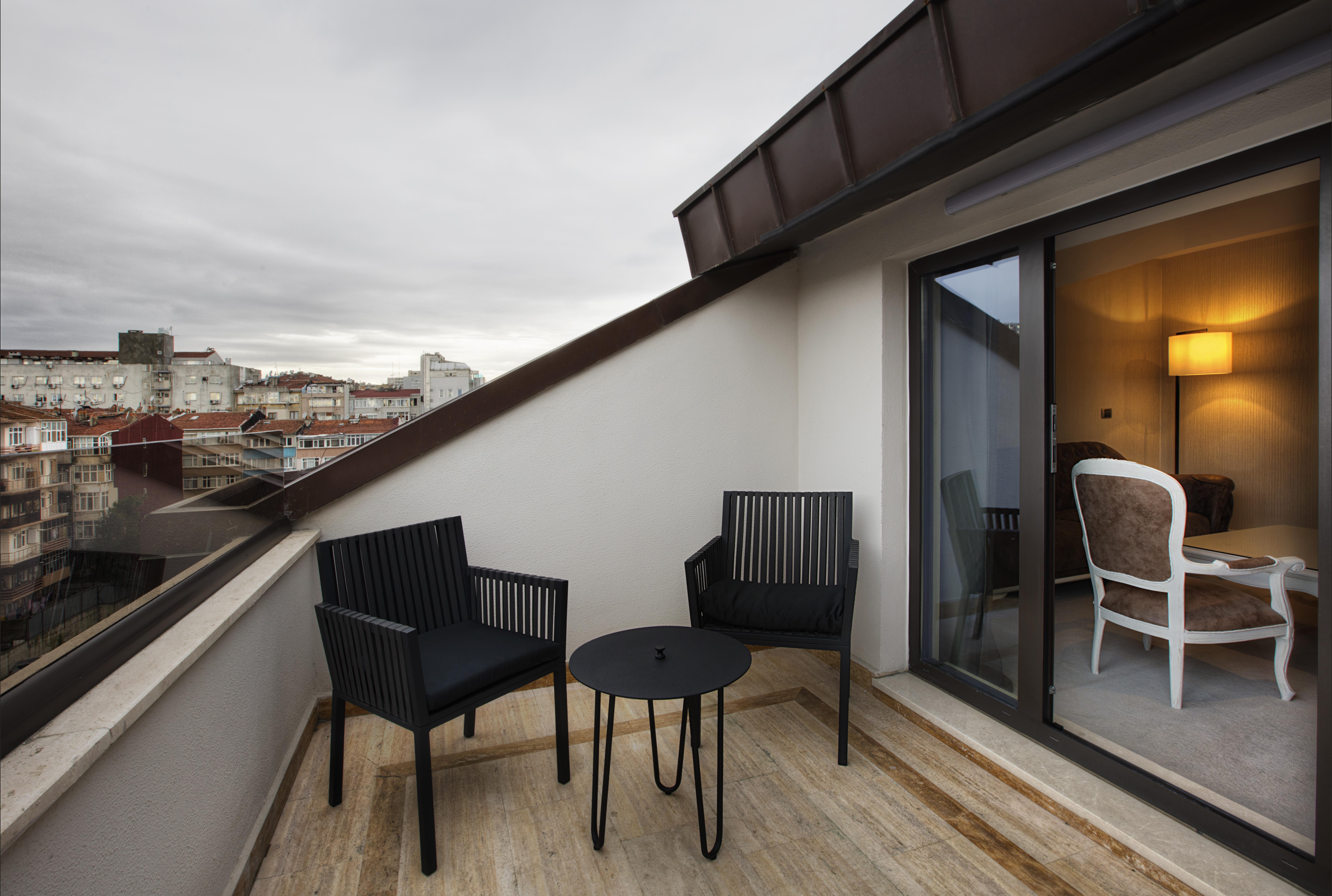 Ottoman'S Life Hotel Deluxe Istanbul Ngoại thất bức ảnh A balcony